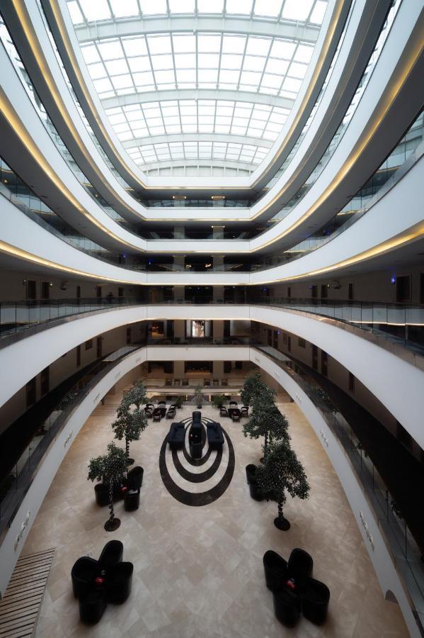 Titanic Hotel & Spa Sulaymaniyah Екстер'єр фото The atrium