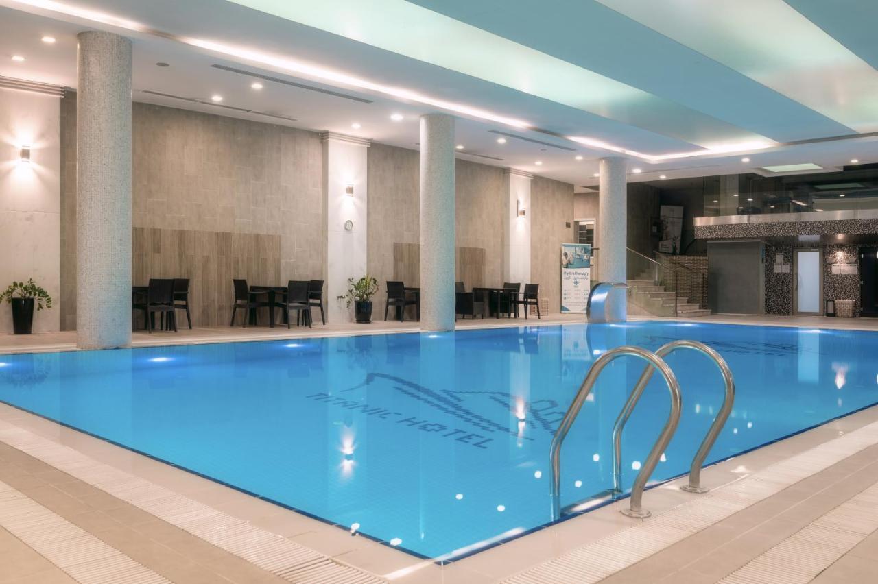 Titanic Hotel & Spa Sulaymaniyah Екстер'єр фото Swimming pool