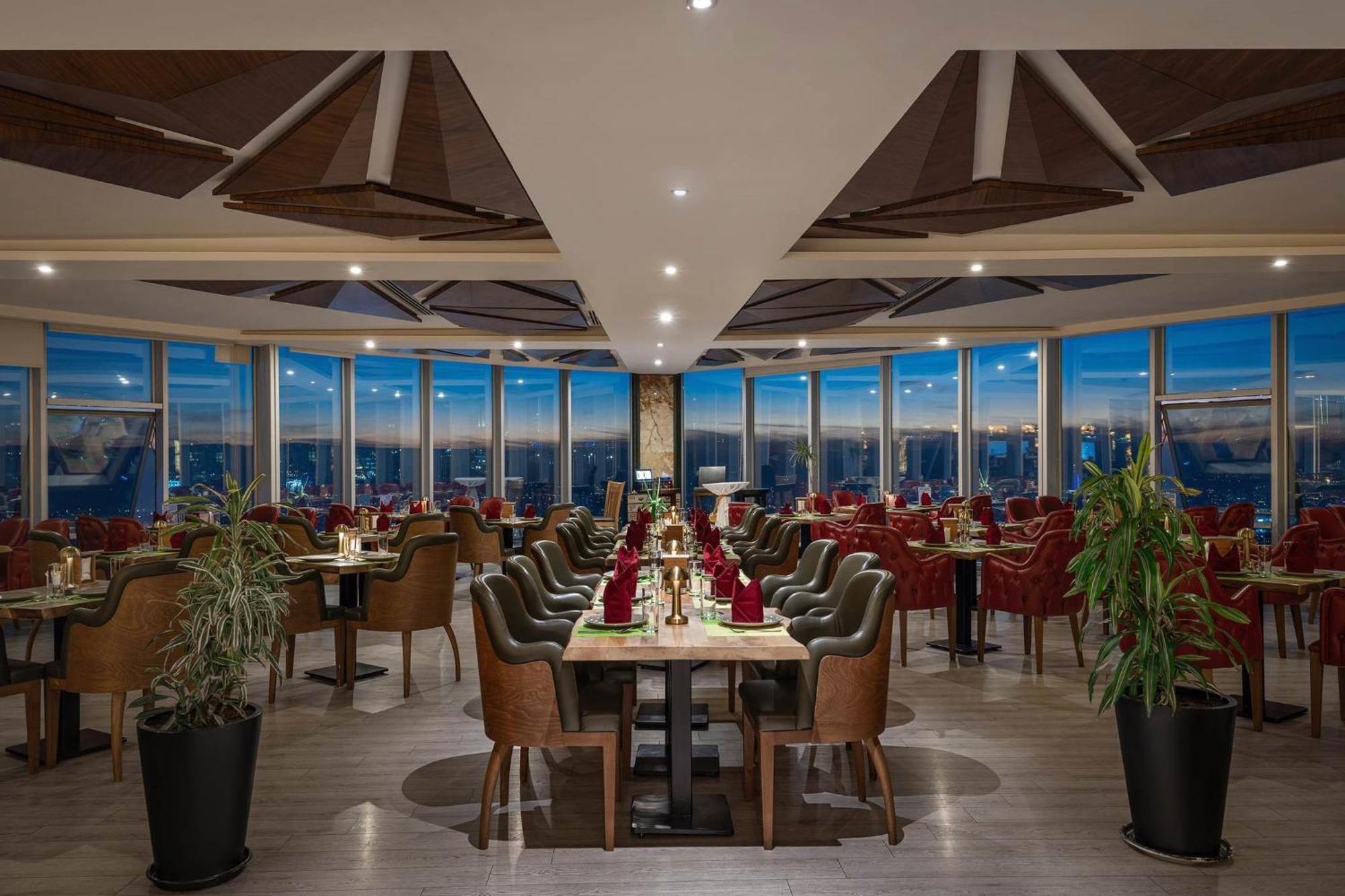 Titanic Hotel & Spa Sulaymaniyah Екстер'єр фото The 360° Restaurant
