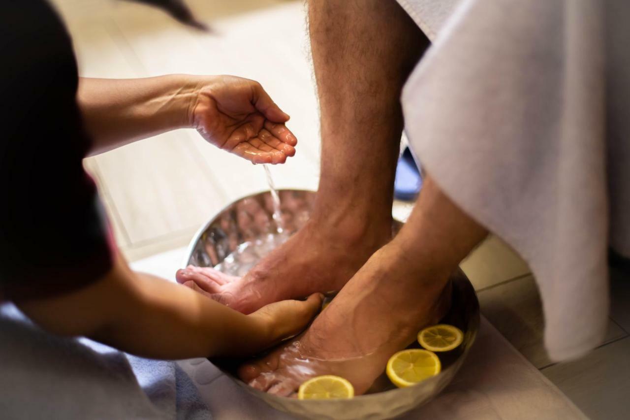 Titanic Hotel & Spa Sulaymaniyah Екстер'єр фото Foot bath