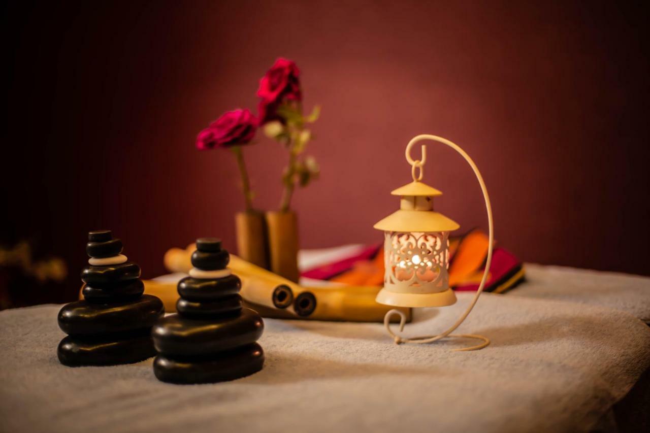Titanic Hotel & Spa Sulaymaniyah Екстер'єр фото A lantern